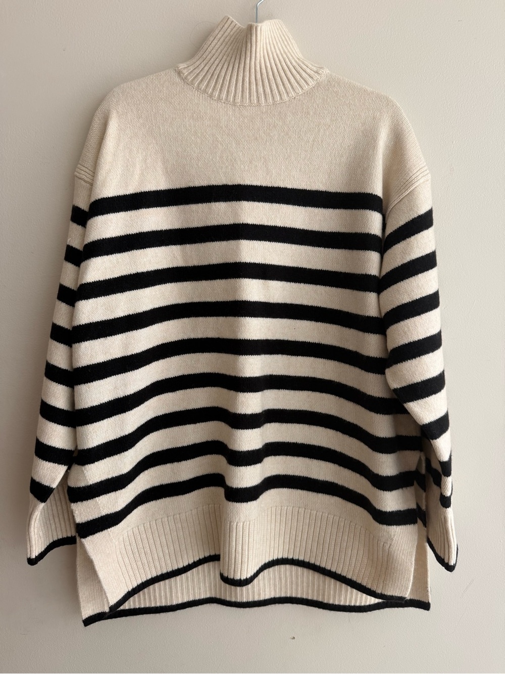 H&M Oversized Black Cream Striped Turtleneck Sweater XL